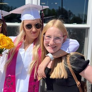 Meet your Posher, Becca